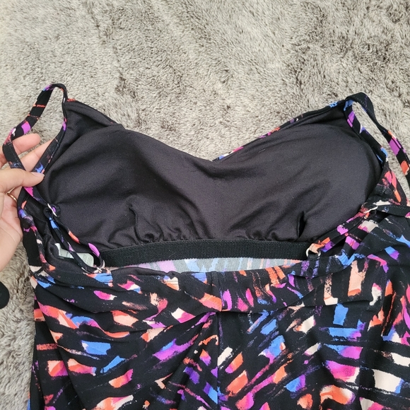 Tankini Color Spec Print - Picture 2 of 4